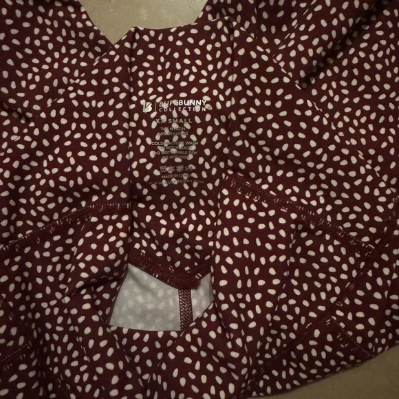 BuffBunny High-Waist Maroon & White Dot Leggings with Pockets - Picture 6 of 6